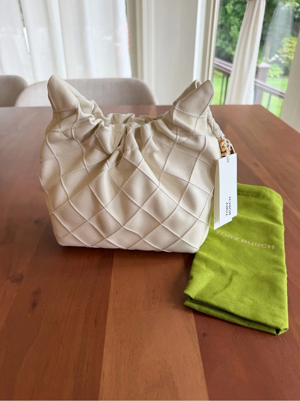 🤍✨ TRENDING NWT Tory Burch Fleming Mini Hobo • Buttery Soft Cream • $500 MSRP